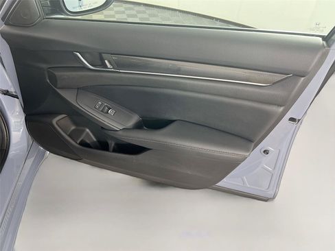 Used 2022 Honda Accord Sport image 28