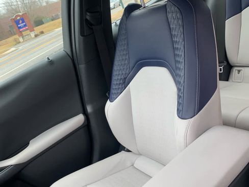 Used 2020 Lexus UX 250h w/ Accessory Package image 20