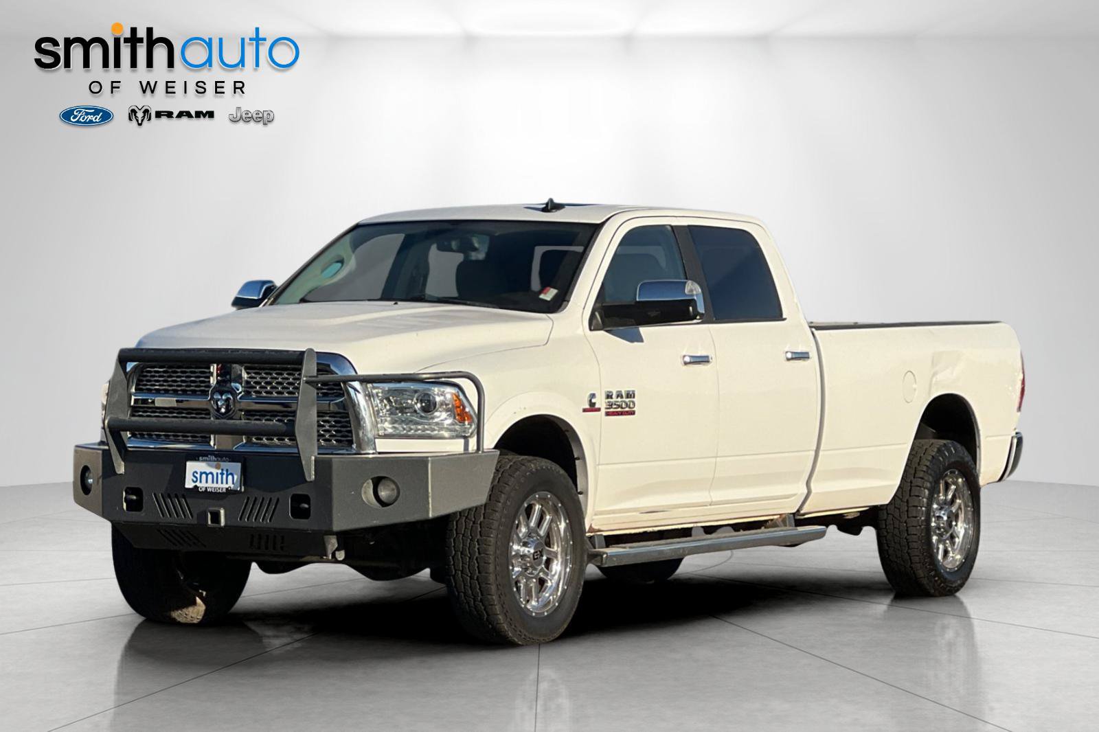 Used 2014 RAM 3500 Laramie w/ Convenience Group AWD/4WD image 9