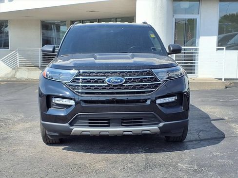 Certified 2023 Ford Explorer XLT w/ Equipment Group 202A AWD/4WD image 8