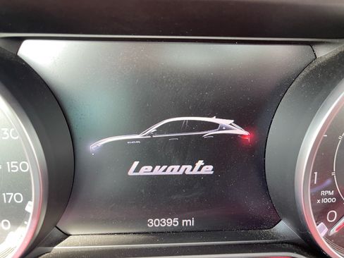Used 2022 Maserati Levante Modena AWD/4WD image 50