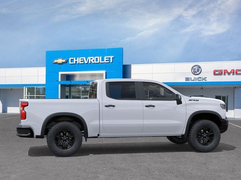 New 2026 Chevrolet Silverado 1500 ZR2 w/ Dark Appearance Package AWD/4WD image 38