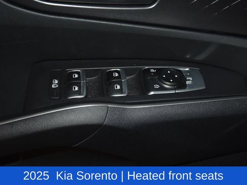 Used 2025 Kia Sorento S FWD image 23