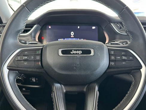 Certified 2023 Jeep Grand Cherokee L Laredo AWD/4WD image 24