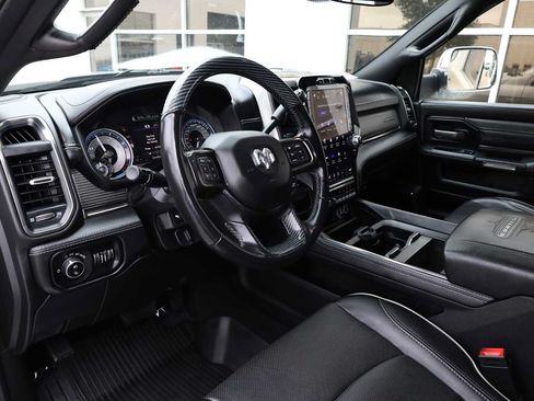 Used 2020 RAM 5500 4x4 Crew Cab image 3