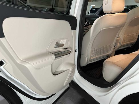 Certified 2026 Mercedes-Benz GLA 250 4MATIC image 18
