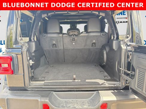 Used 2024 Jeep Wrangler Unlimited Rubicon AWD/4WD image 23
