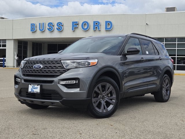 Used 2024 Ford Explorer XLT w/ Equipment Group 202A AWD/4WD image 1