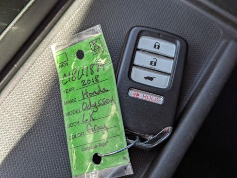 Used 2018 Honda Odyssey LX image 19