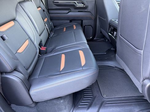 Used 2024 GMC Sierra 2500 AT4 w/ AT4 Premium Plus Package image 16