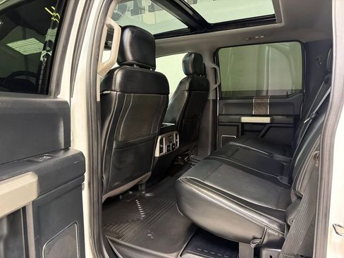 Used 2019 Ford F250 Lariat w/ Lariat Ultimate Package AWD/4WD image 26
