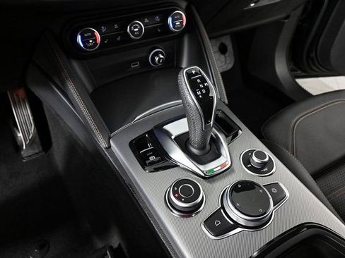 New 2025 Alfa Romeo Stelvio Sprint image 18