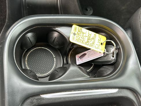 Used 2019 Chrysler Pacifica Touring Plus w/ S Appearance Package image 26