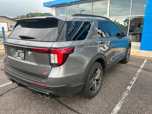 Used 2025 Ford Explorer ST w/ Sun And Sound Package AWD/4WD image 4