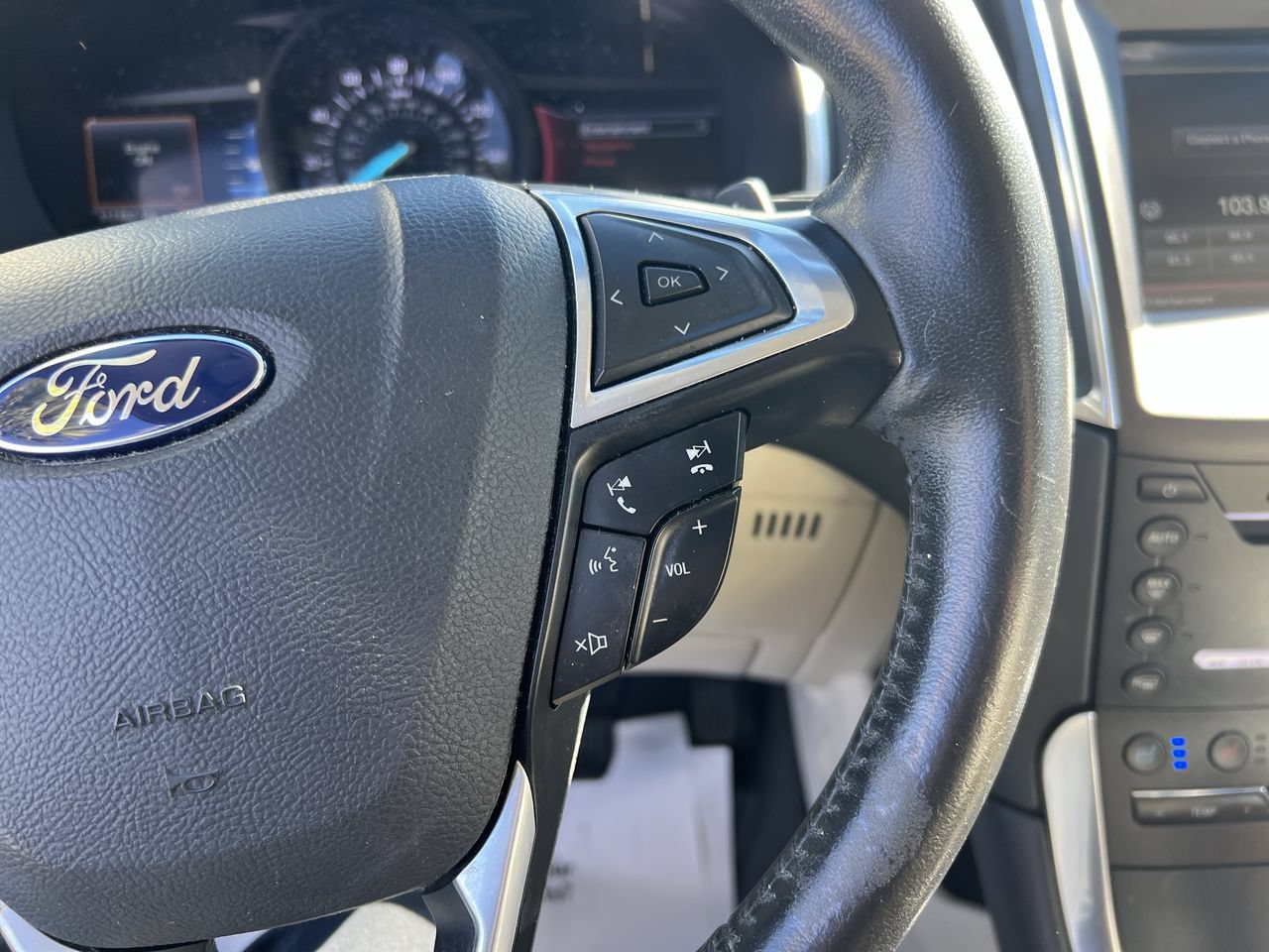 Used 2015 Ford Edge Titanium w/ Equipment Group 302A AWD/4WD image 20