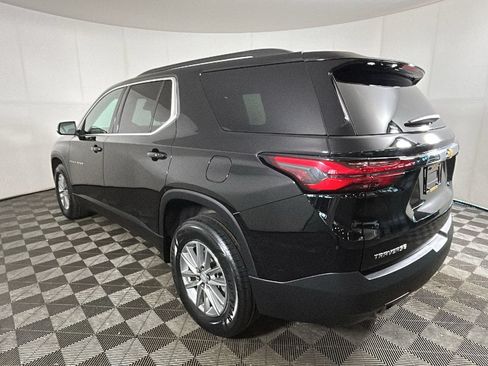 Used 2023 Chevrolet Traverse LT FWD image 5