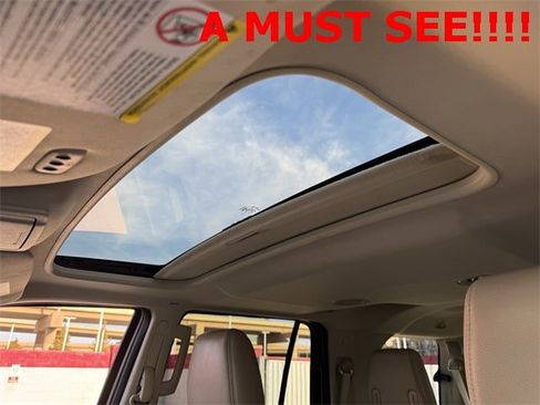 Used 2017 Lincoln Navigator Reserve image 23