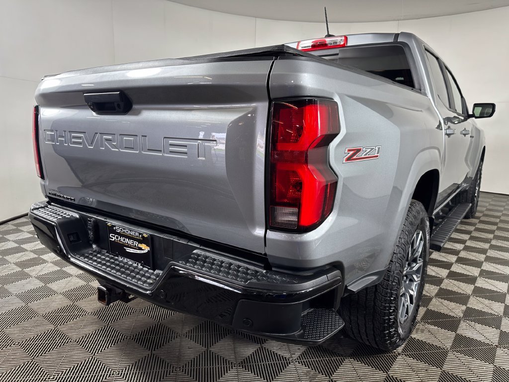 Used 2023 Chevrolet Colorado Z71 w/ Z71 Convenience Package 2 AWD/4WD image 5