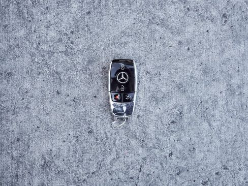 Used 2024 Mercedes-Benz Maybach GLS 600 Maybach GLS 600 image 96