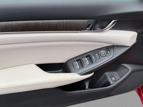 Used 2019 Honda Accord EX image 14