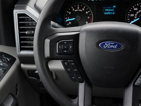 Used 2020 Ford F150 XLT image 9