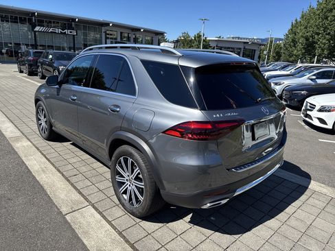 Certified 2025 Mercedes-Benz GLE 450e 4MATIC w/ Driver Assistance Package image 10