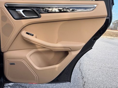 Used 2017 Porsche Macan S image 47