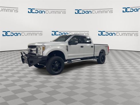 Used 2019 Ford F250 XLT w/ XLT Value Package image 4