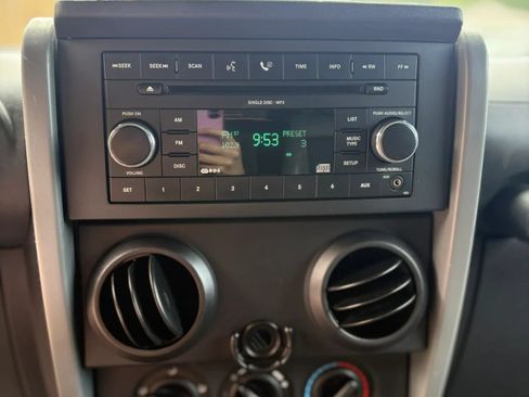 Used 2008 Jeep Wrangler X AWD/4WD image 12