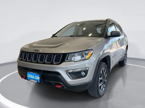 Used 2019 Jeep Compass Trailhawk AWD/4WD image 1