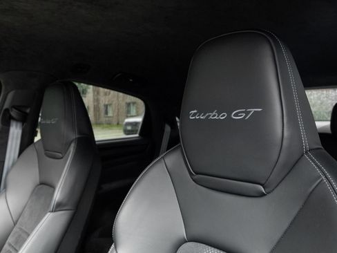 Certified 2022 Porsche Cayenne Turbo GT AWD/4WD image 22