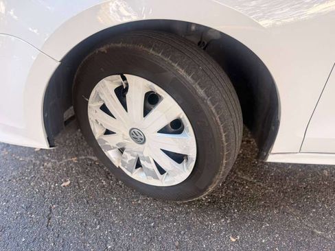 Used 2016 Volkswagen Jetta S image 8