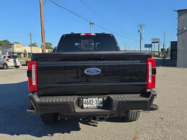 Certified 2024 Ford F250 Lariat w/ Lariat Ultimate Package AWD/4WD image 4