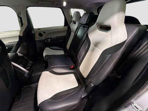 Used 2022 Land Rover Range Rover Sport SVR image 10