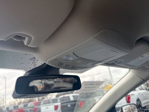 Used 2024 Ford Edge SEL image 43