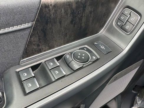 Certified 2024 Ford F250 Lariat w/ Black Appearance Package image 26