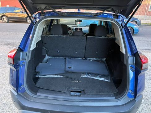 Used 2023 Nissan Rogue SV FWD image 7