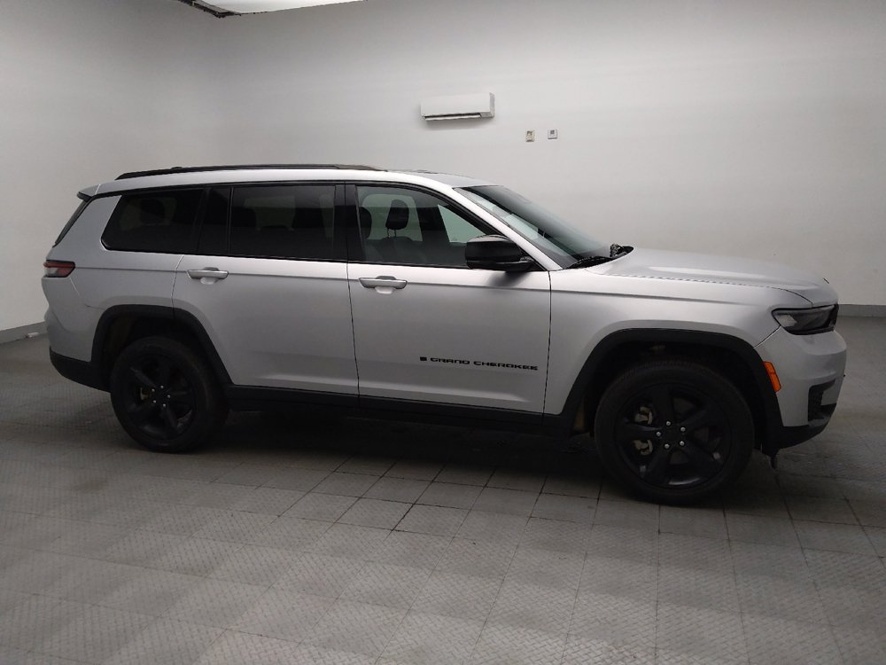 Used 2023 Jeep Grand Cherokee L Laredo RWD image 13