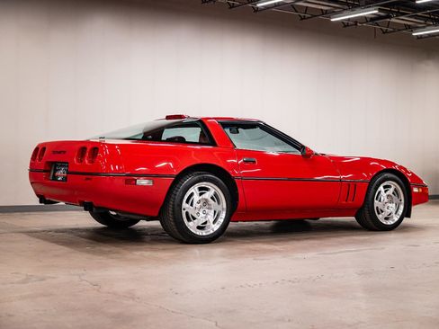 Used 1990 Chevrolet Corvette ZR-1 RWD image 38