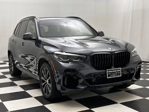 Used 2022 BMW X5 M50i w/ Premium Package AWD/4WD image 2