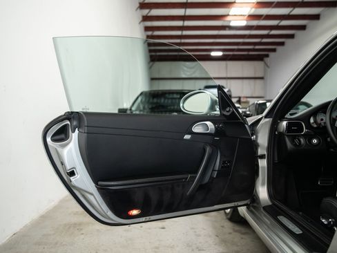Used 2009 Porsche 911 Carrera S RWD image 25