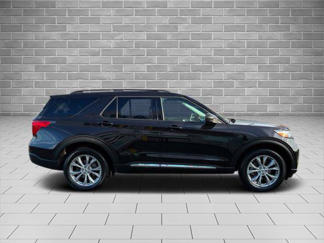 Certified 2023 Ford Explorer XLT w/ Equipment Group 202A AWD/4WD image 2