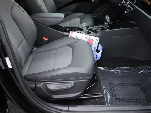 Used 2023 Kia Niro EX image 30