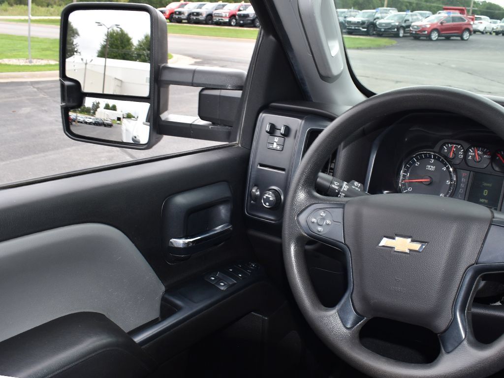 Used 2019 Chevrolet Silverado 2500 W/T w/ WT Convenience Package AWD/4WD image 17