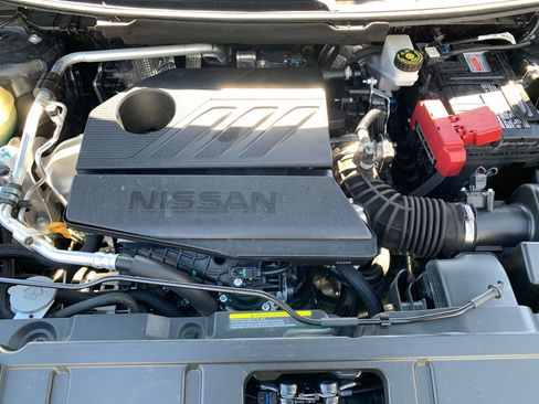 Used 2025 Nissan Rogue SV image 34