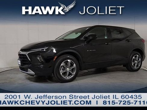 Used 2025 Chevrolet Blazer LT AWD/4WD image 8