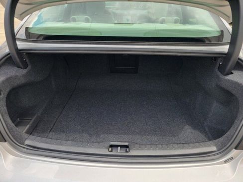 Used 2024 Volvo S60 B5 Plus FWD image 8