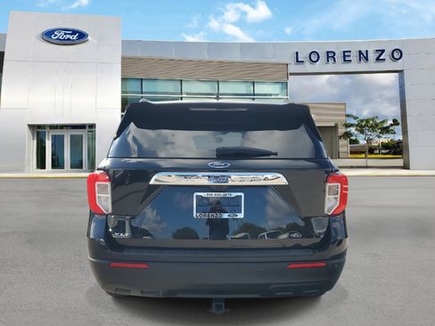 Used 2023 Ford Explorer XLT image 6