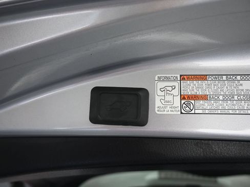 Used 2018 Toyota RAV4 Limited AWD/4WD image 48
