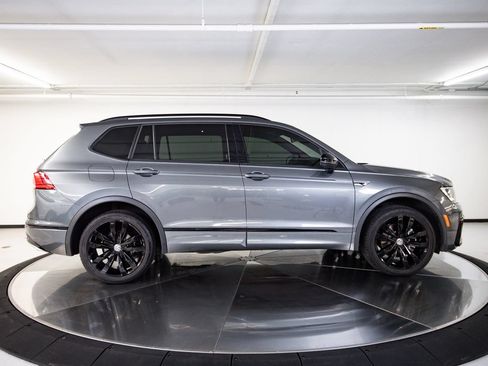 Used 2021 Volkswagen Tiguan SE R-Line AWD/4WD image 8